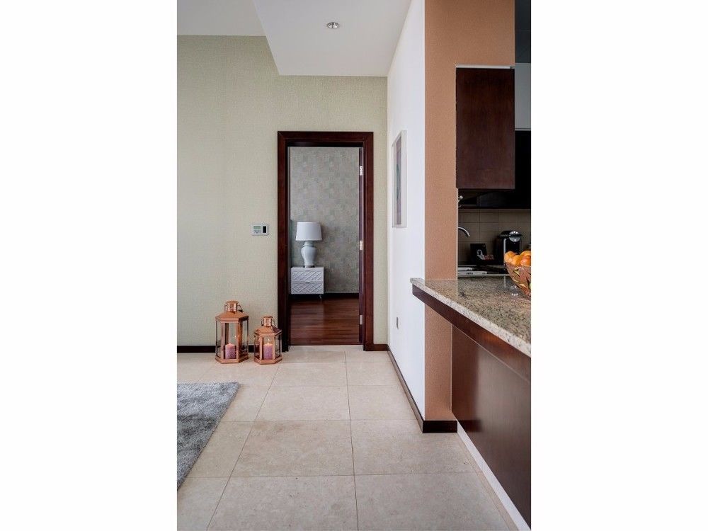 Apartment Dream - Tiara